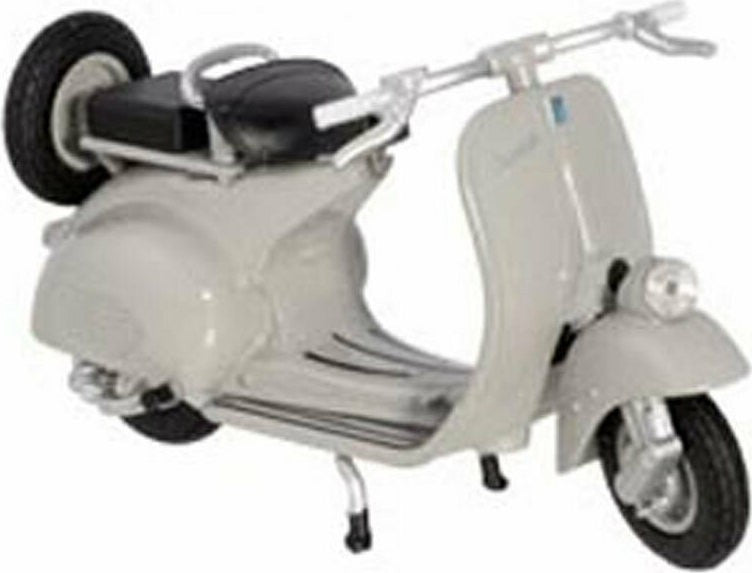 Излят под налягане мотоциклет Vespa в мащаб от 1 до 18