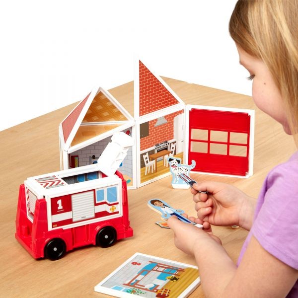 Магнитен комплект за игра Fire Station - Melissa & Doug