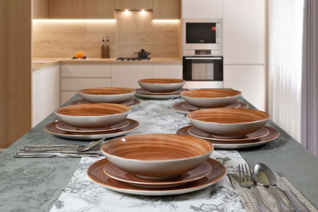 Plate set 18 pieces, for 6 people, Earth, Cesiro, White Ivoire with brown