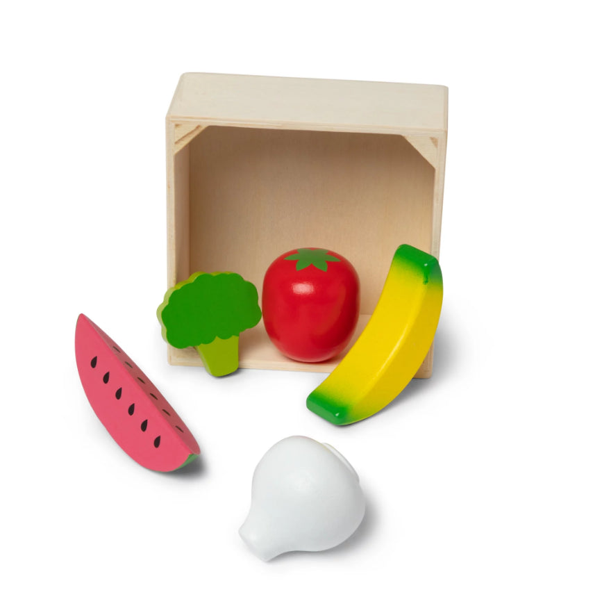 Wooden play set for fruit and vegetable role-playing games