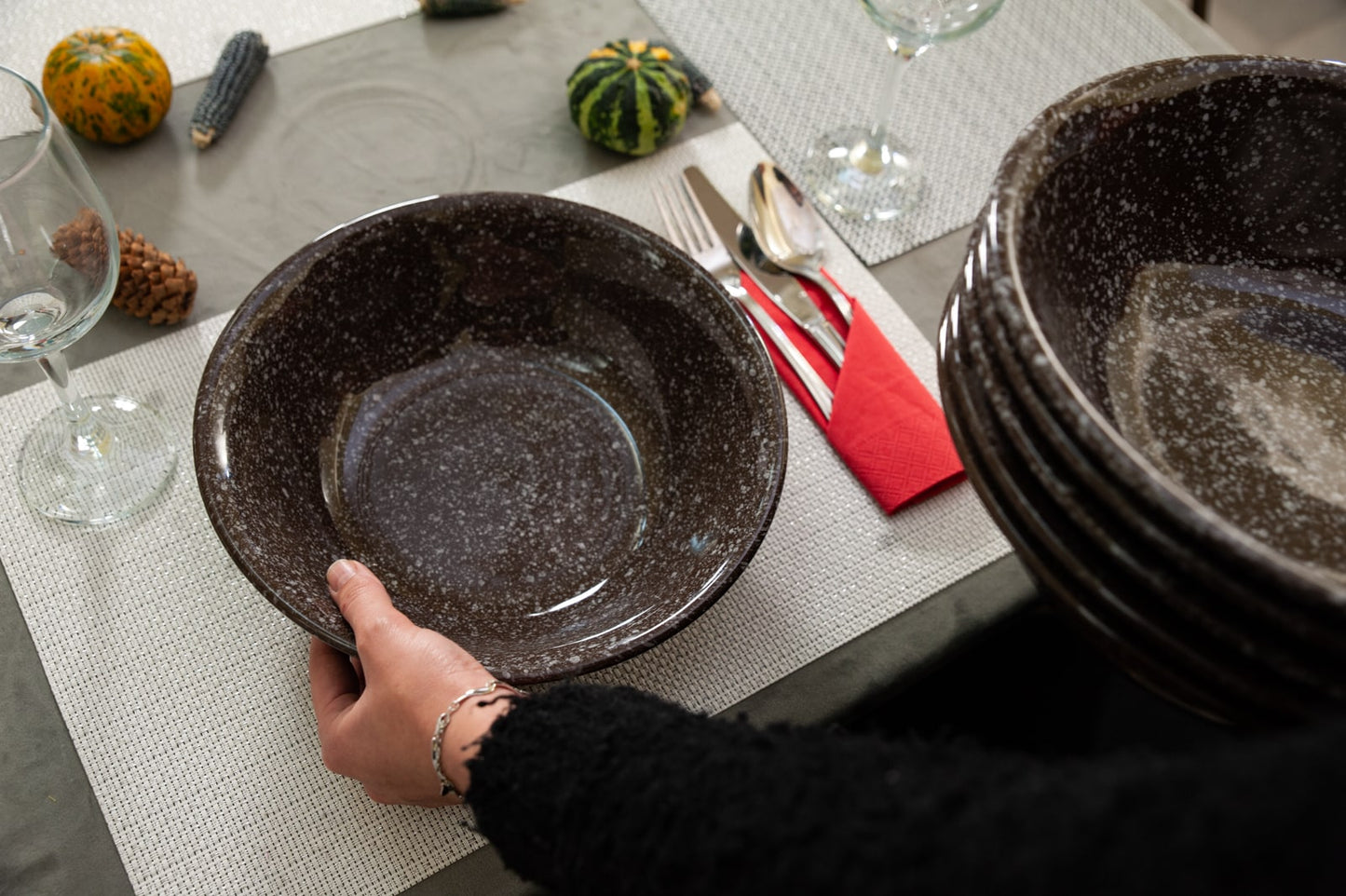 Large salad bowl 24 cm, Coffee brown with white spots