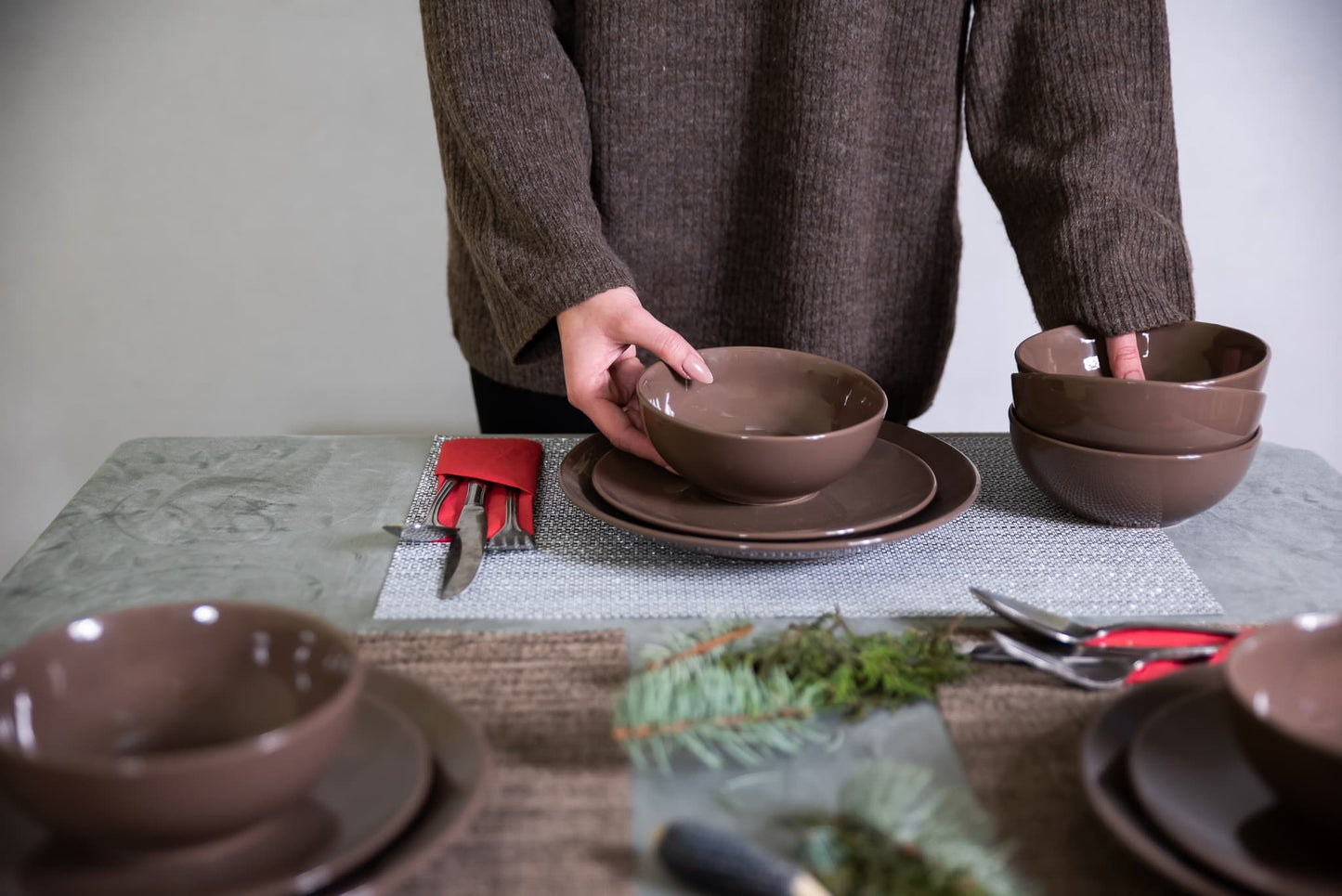 Plate set 18 pieces, for 6 people, Dark Chocolate, Cesiro, Maro Ciocolatiu