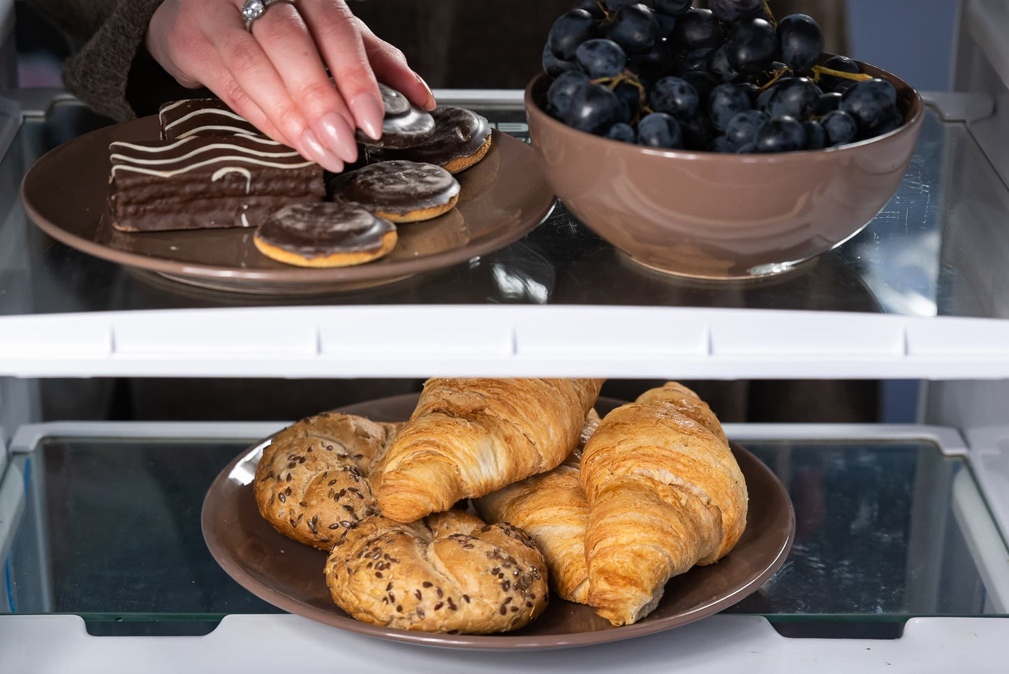 Plate set 18 pieces, for 6 people, Dark Chocolate, Cesiro, Maro Ciocolatiu