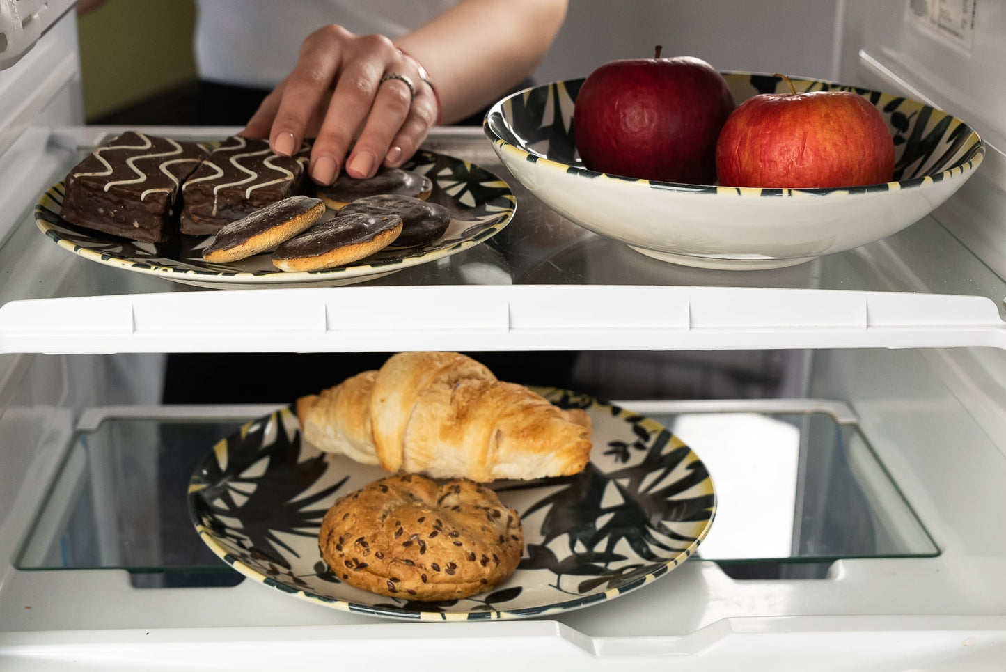 Plate set 12 pieces, for 4 people, Hawaii, Cesiro, Ivory with black leaves