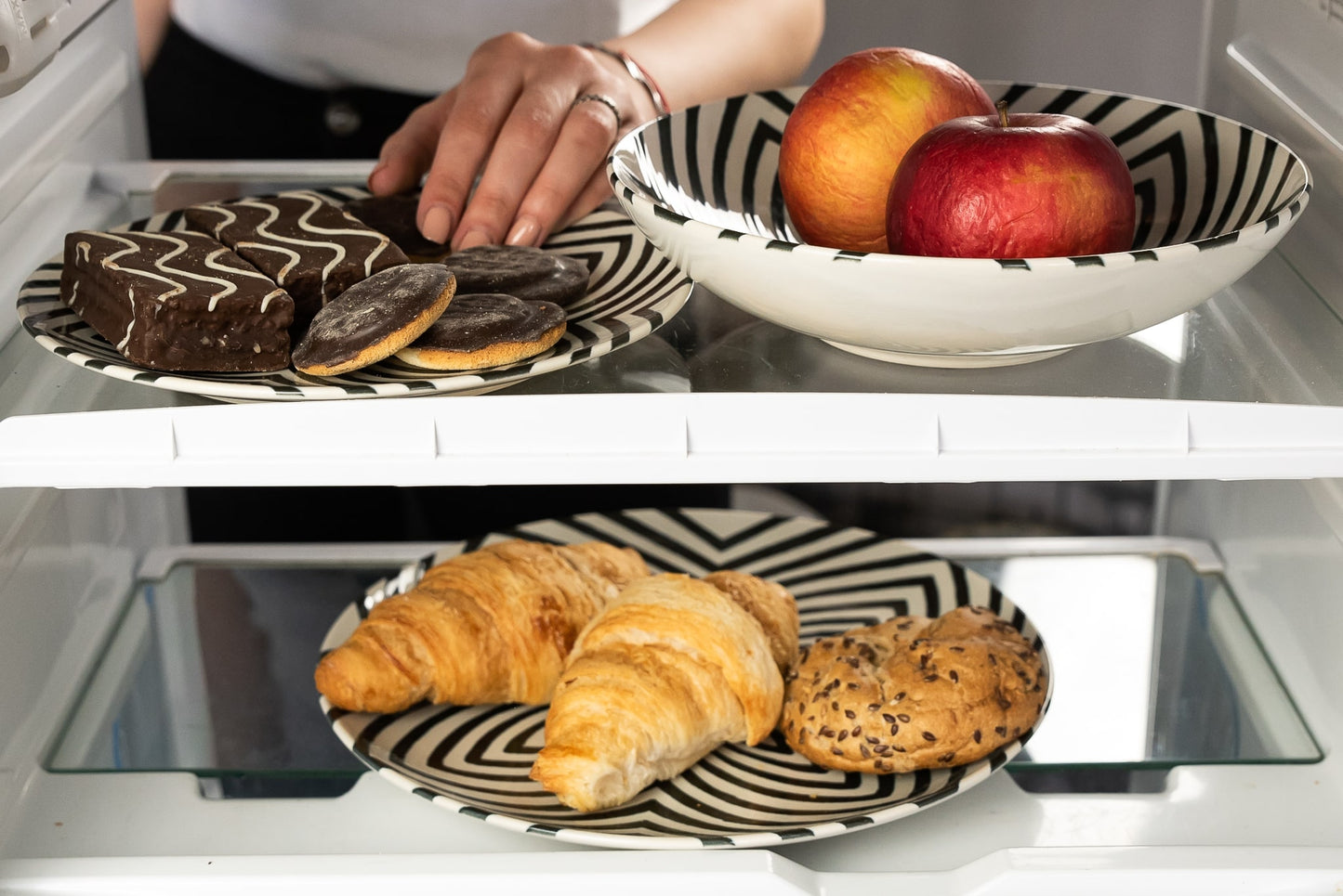 12-piece plate set, for 4 people, Hawaii, Cesiro, White Ivoire decorated with black leaves