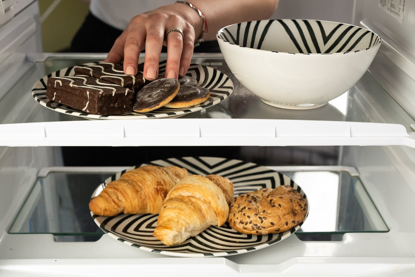 Plate set 12 pieces, for 4 people, Hypnosis, Cesiro, Ivory white decorated with black lines