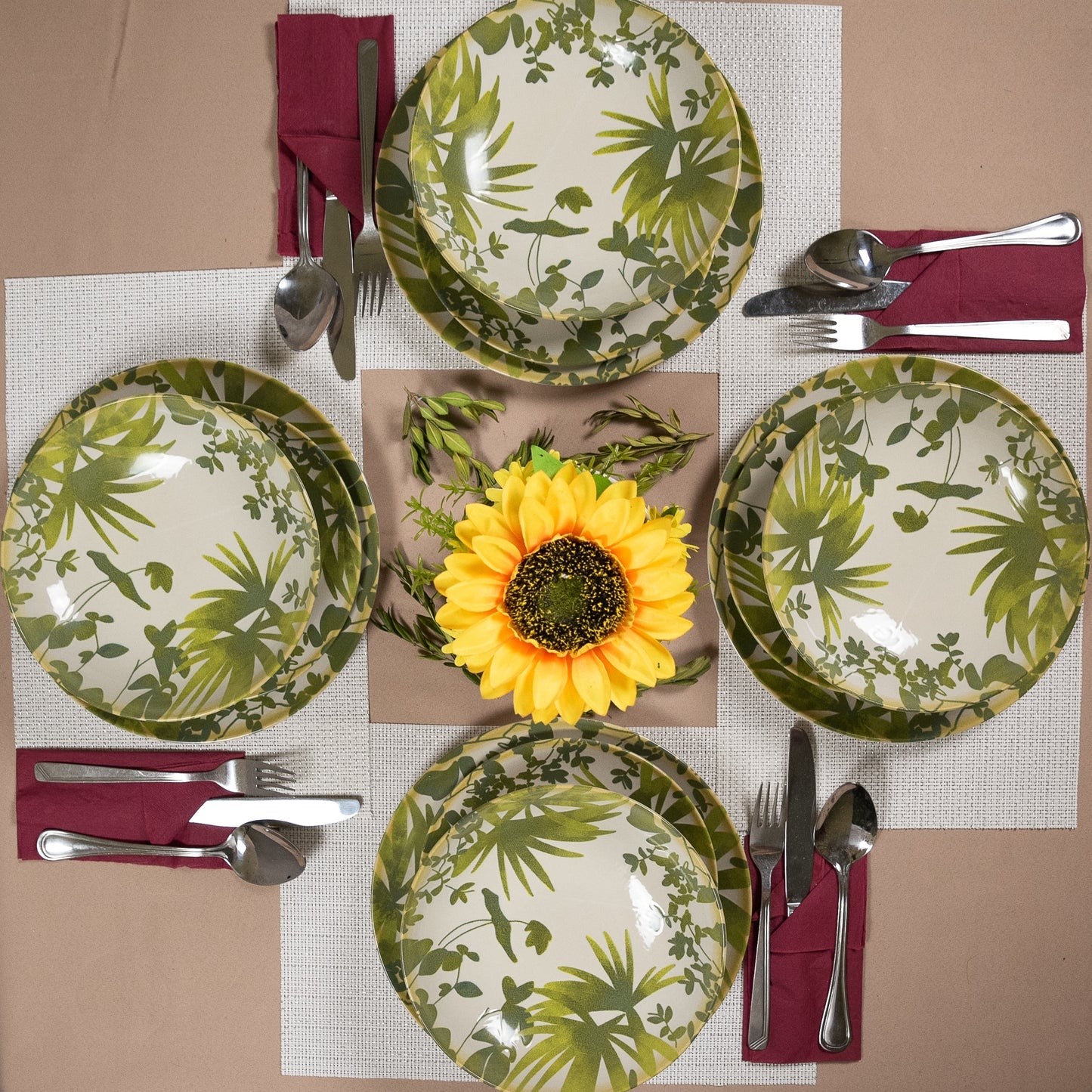 Plate set 12 pieces, for 4 people, Hawaii, Cesiro, White Ivoire with green leaves