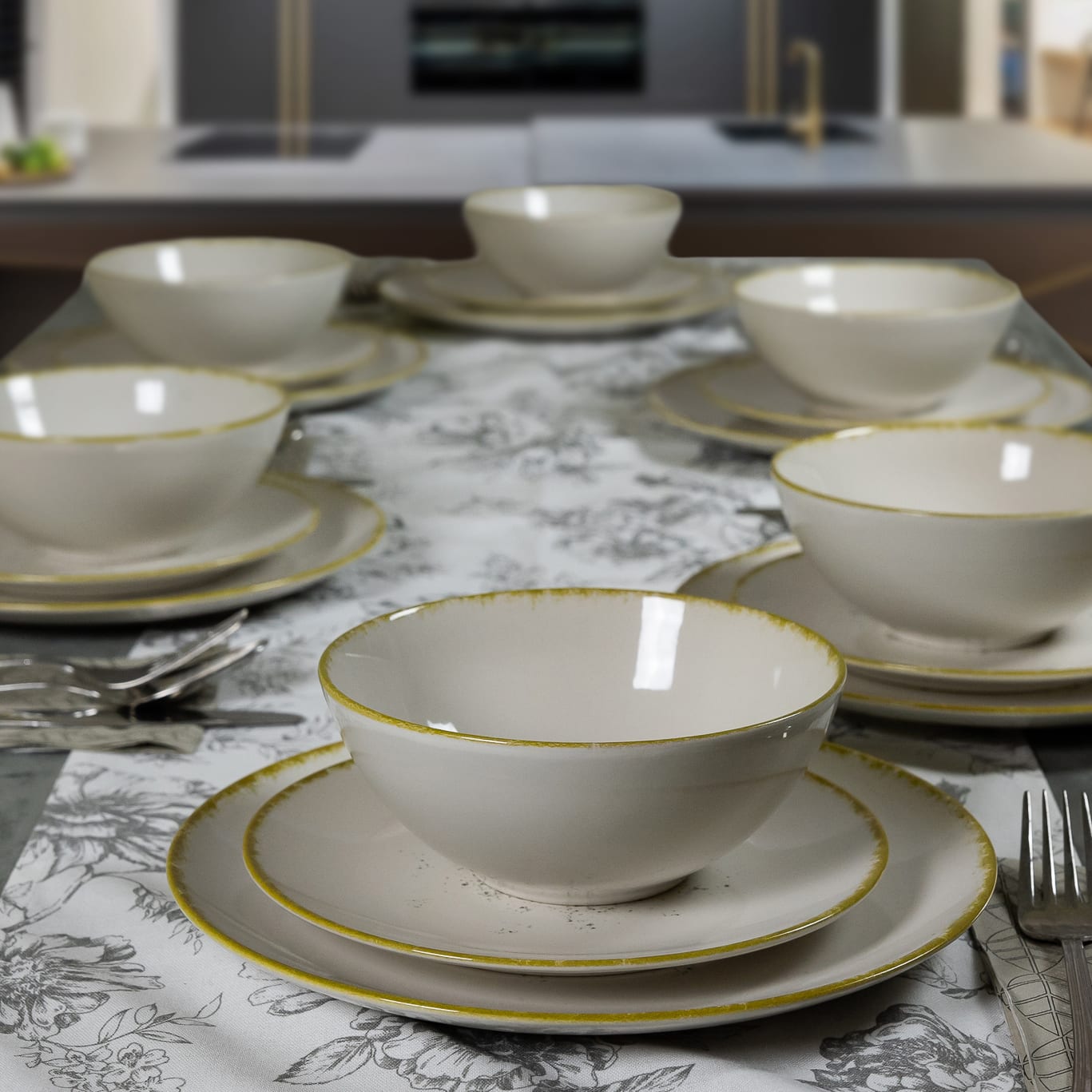 Plate set 18 pieces, for 6 people, Ivory Stone, Cesiro, Glossy Ivory White with gold edge