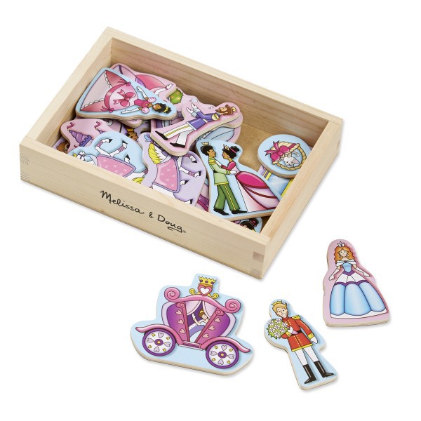 Magnetic wooden princesses