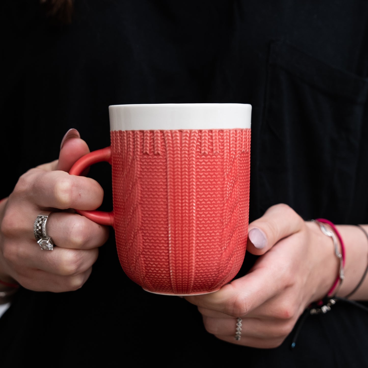 Set of 6 crocheted mugs Red, 320 ml