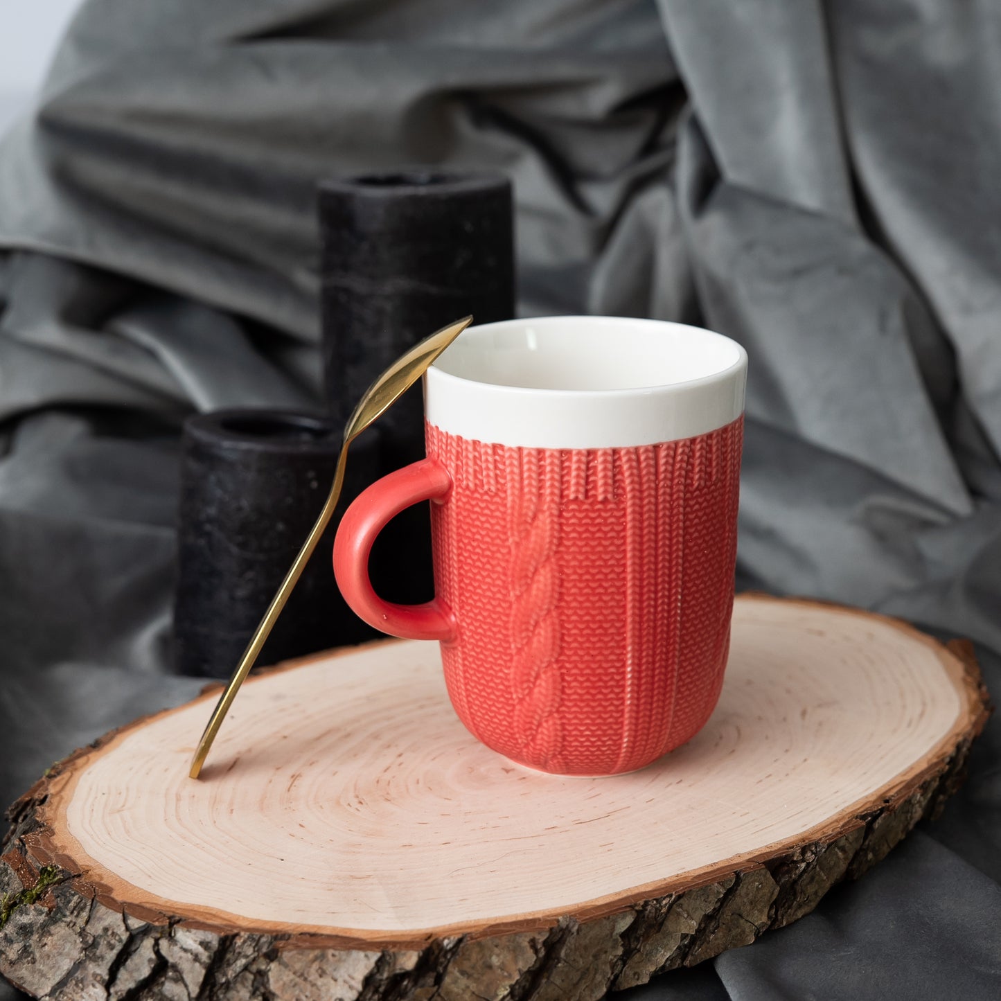 Set of 6 crocheted mugs Red, 320 ml