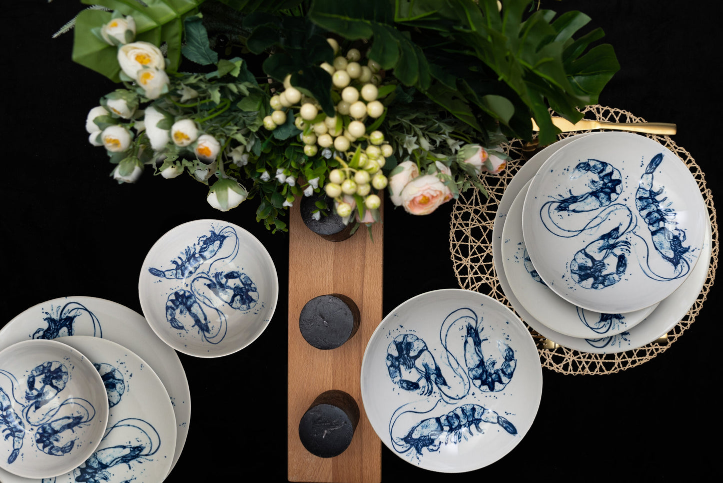 Plate set 18 pieces, for 6 people, Navy blue, Cesiro, White with shrimps