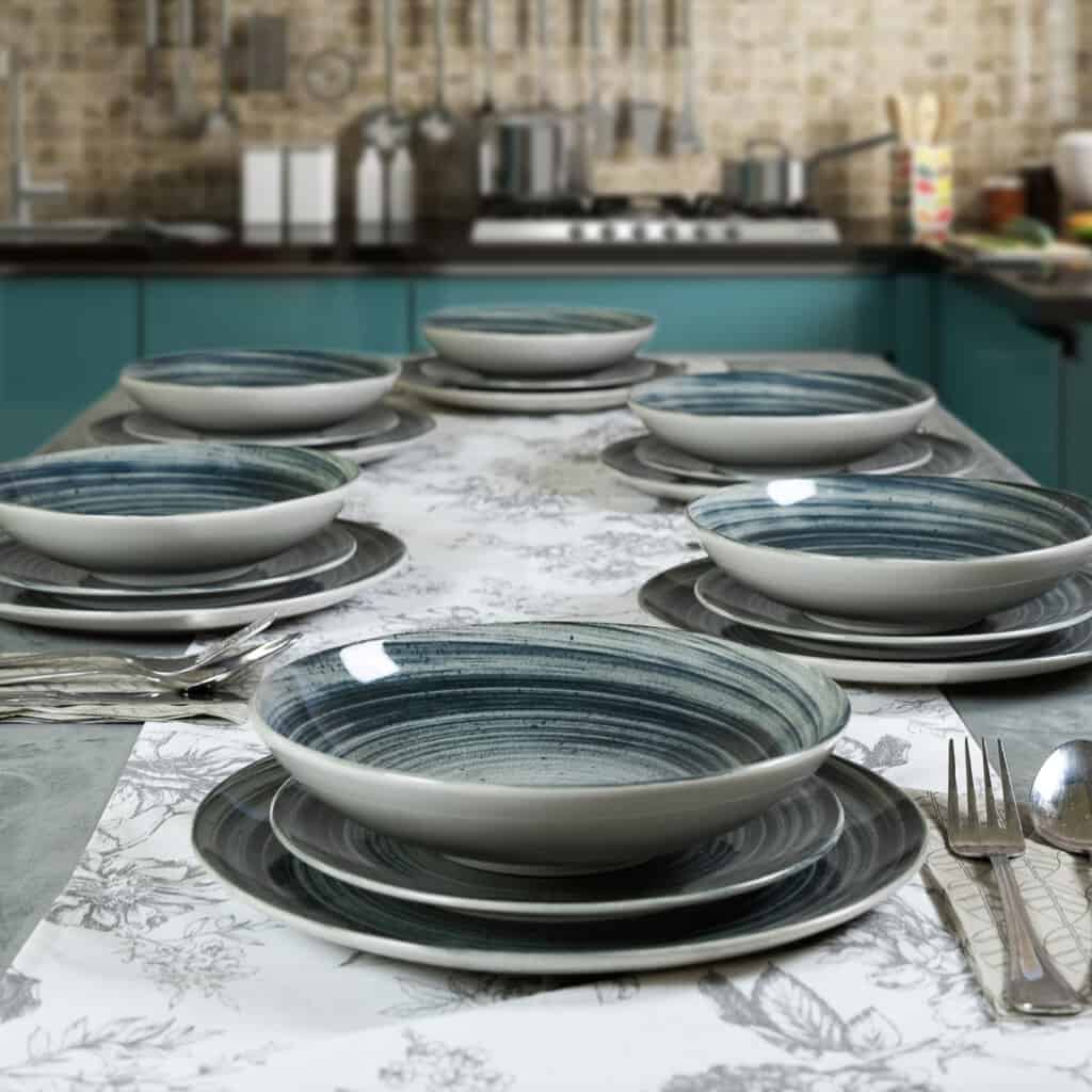 Dinner set for 6 people, with deep plate, Round, Glossy Ivory decorated with dark gray spiral