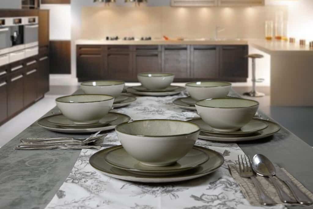 Dinner set for 6 people, with bowl , Round, Glossy Ivory/Dark Olive Green