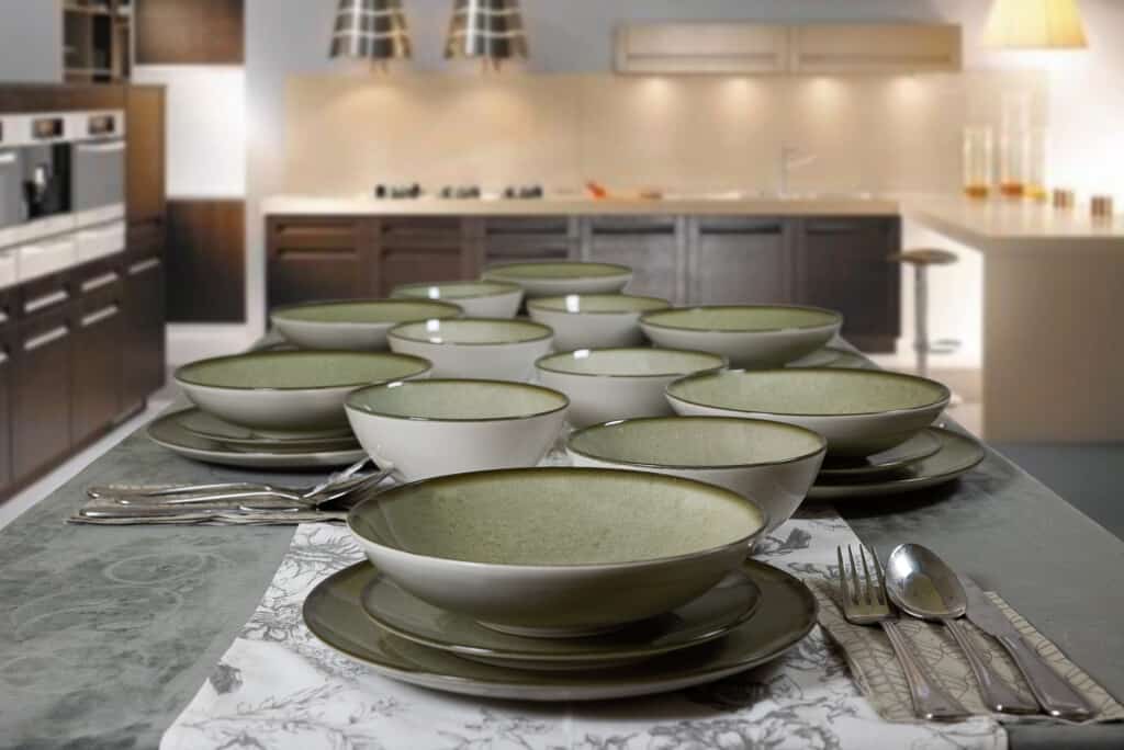 Dinner set for 6 people, with deep plate and bowl and bowl, Round, Glossy Ivory/Dark Olive Green