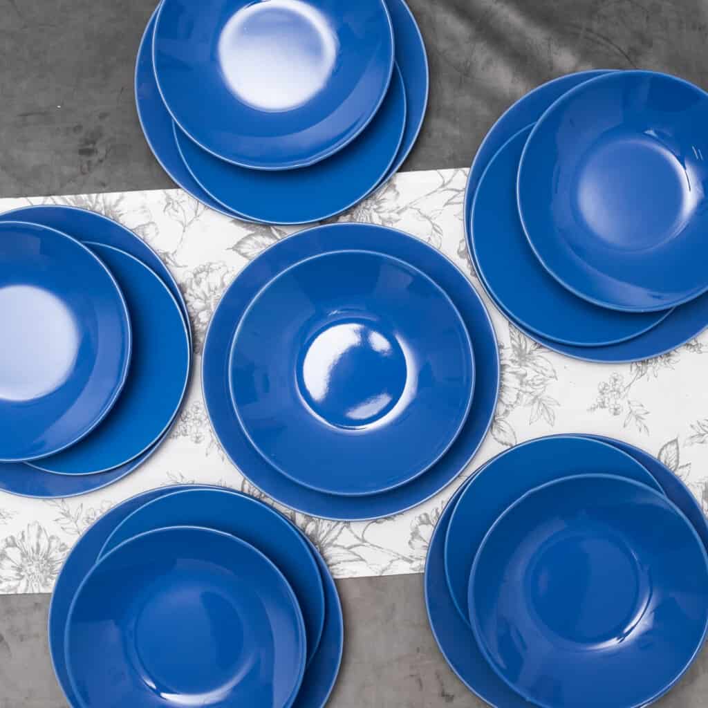 Set de masă pentru 6 persoane, cu farfurie adâncă, rotundă, albastru lucios