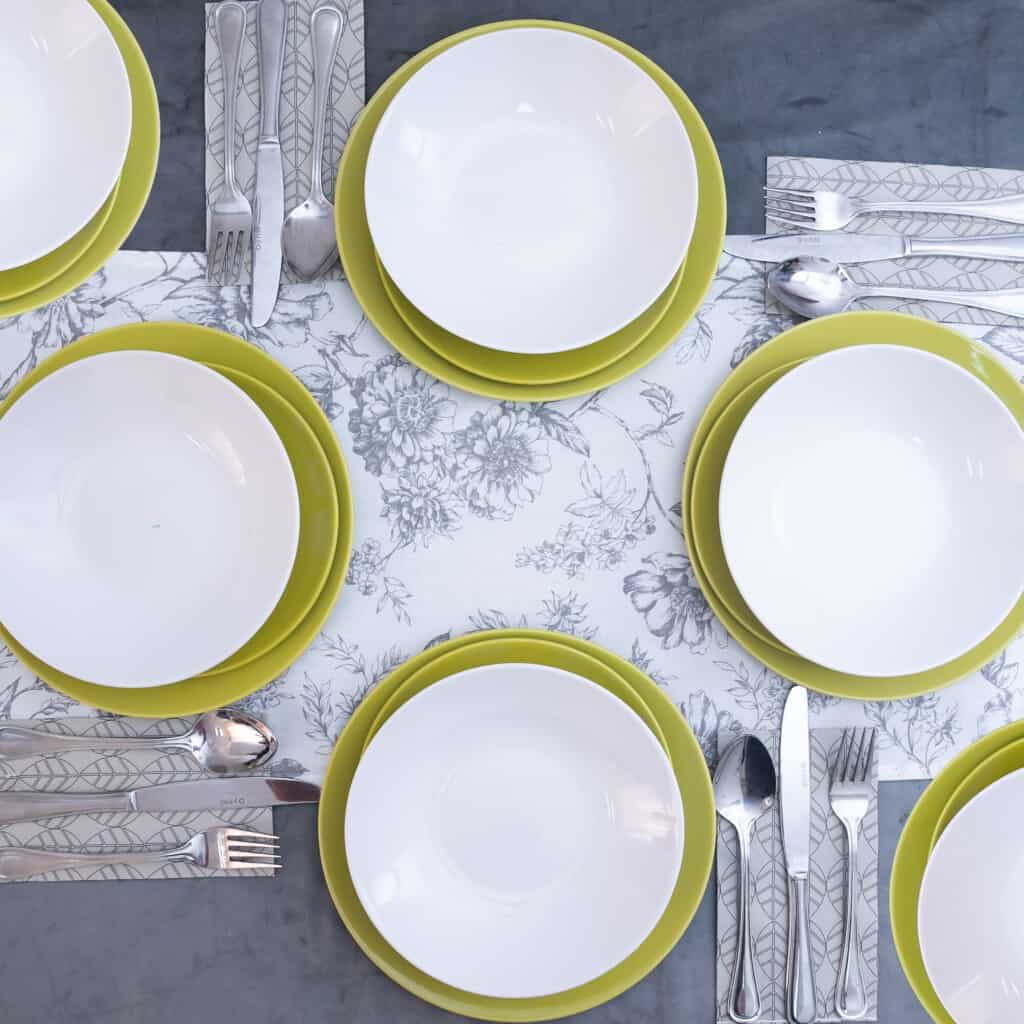 Dinner set for 6 people, with deep plate , Round, Glossy White/Green