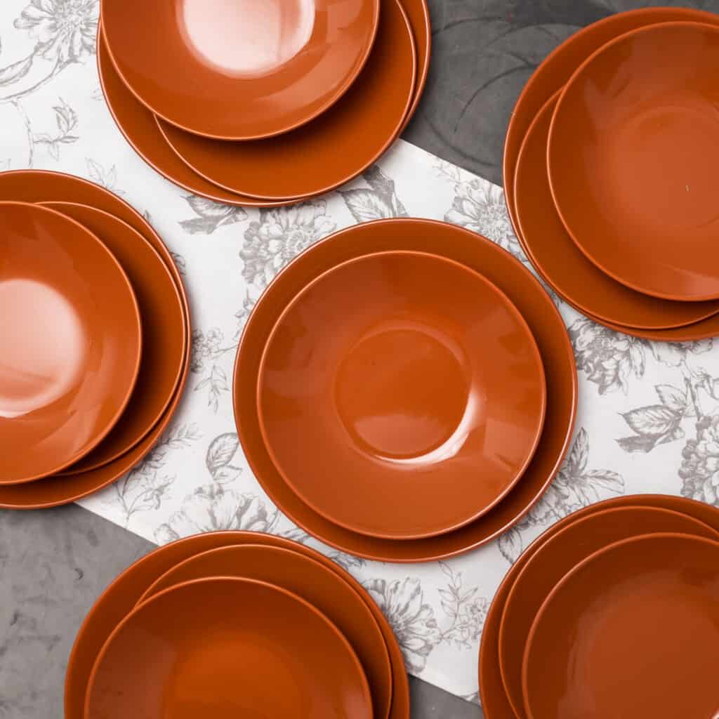 Dinner set for 6 people, with deep plate, Round, Glossy Caramel Brown