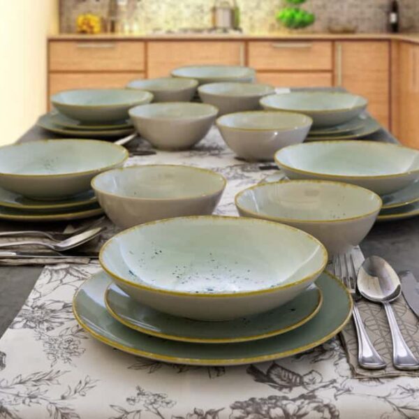 Dinner set for 6 people, with deep plate and bowl, Round, Glossy Pappermint decorated with gold edge