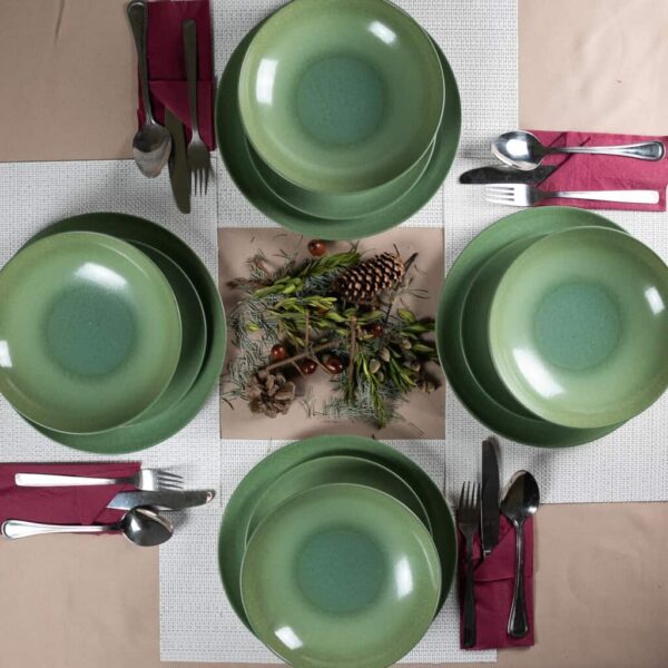 Set de cină pentru 4 persoane, cu farfurie adâncă, rotundă, fildeș lucios, decorată cu spirală verde tropic