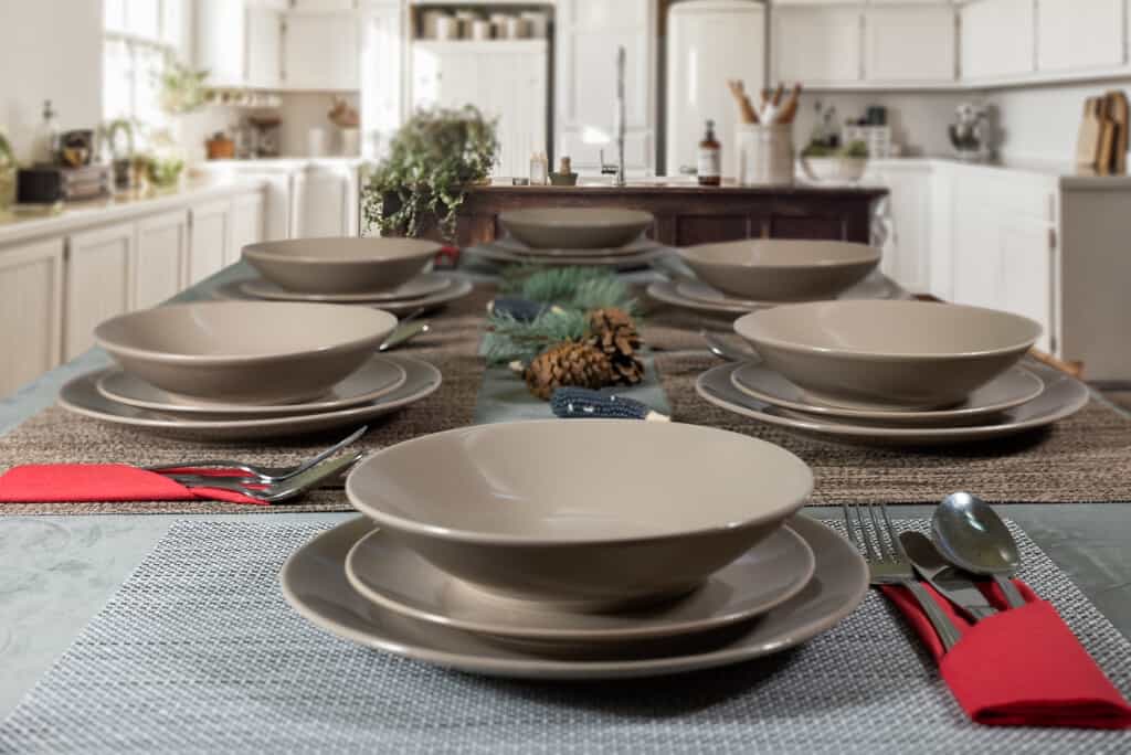 Dinner set for 6 people, with deep plate, Round, Glossy Light Brown