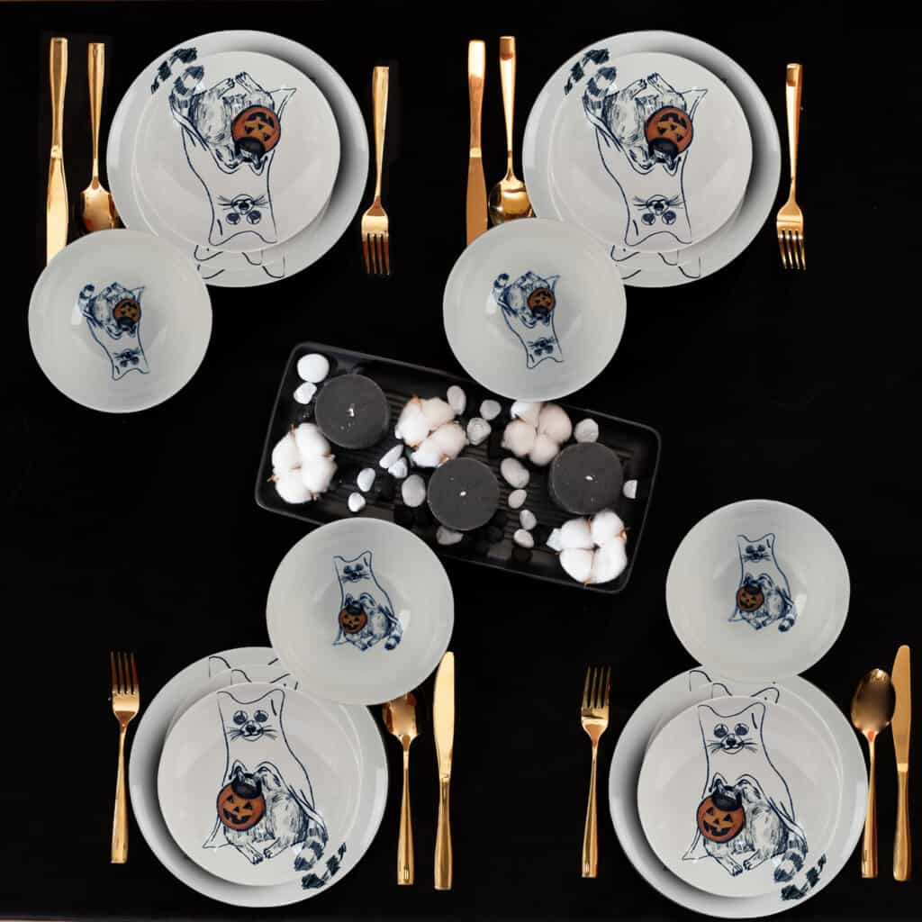 Dinner set for 4 people, with deep plate and bowl, Round, Glossy White decorated with Ghost cat