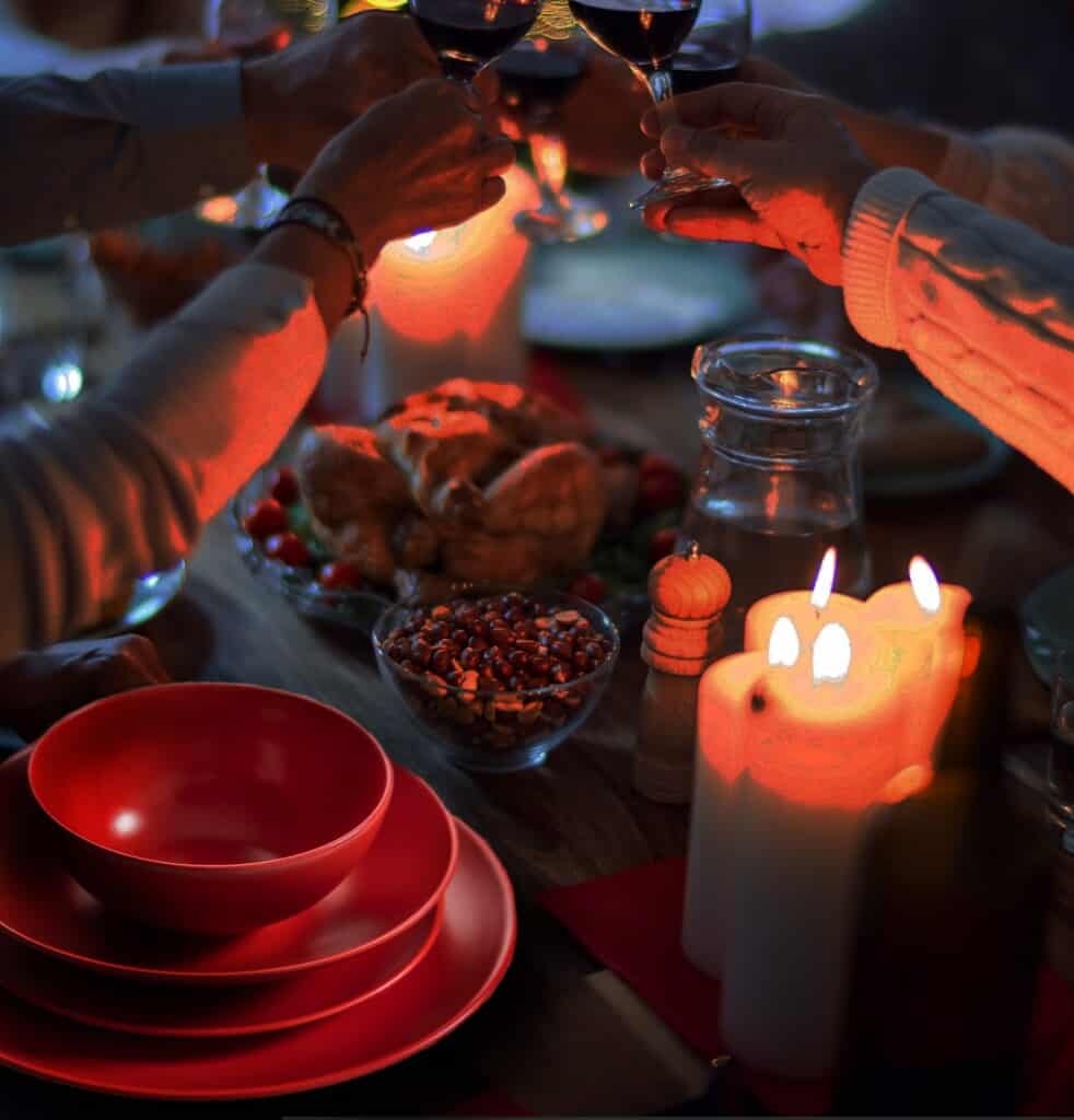 Set de cină pentru 6 persoane, cu farfurie adâncă și castron și bol, rotund, roșu mat