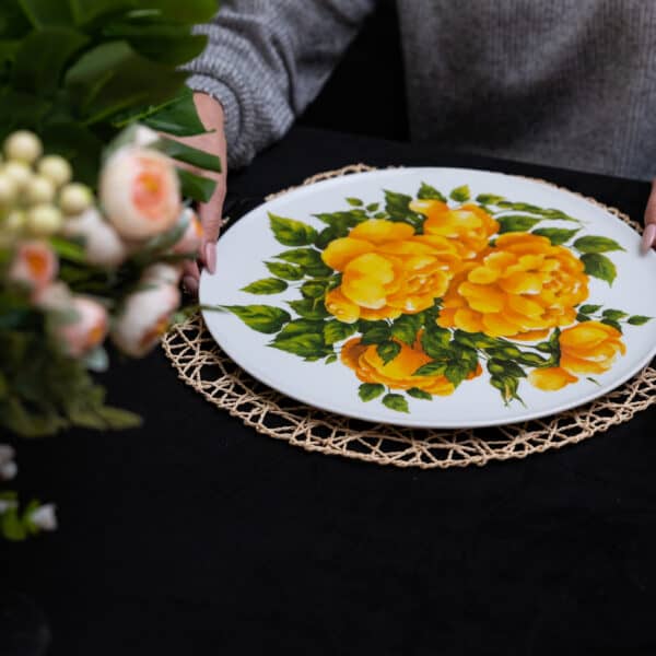 Platter, Cesiro, 28 cm, White with rose decoration